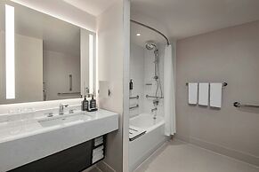 Sheraton LaGuardia East Hotel