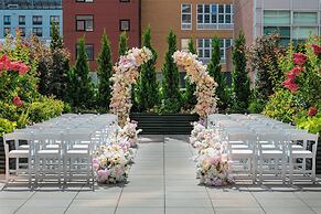 Sheraton LaGuardia East Hotel