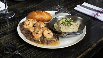 Holiday Inn Kearney by IHG