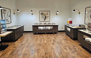 Doubletree by Hilton Hotel Norfolk Airport