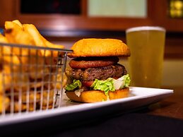 Doubletree by Hilton Hotel Norfolk Airport