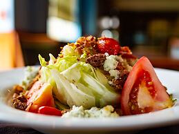 Doubletree by Hilton Hotel Norfolk Airport