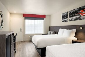 Ramada by Wyndham Anaheim Convention Center