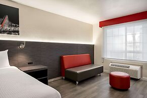 Ramada by Wyndham Anaheim Convention Center