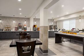 Ramada by Wyndham Anaheim Convention Center