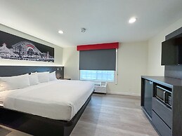 Ramada by Wyndham Anaheim Convention Center