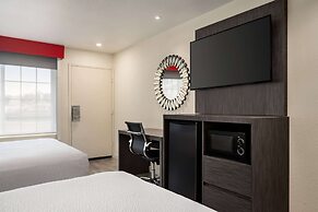 Ramada by Wyndham Anaheim Convention Center