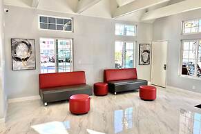 Ramada by Wyndham Anaheim Convention Center