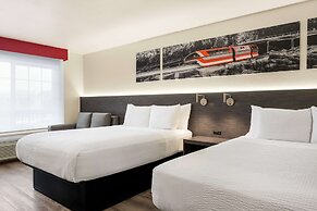 Ramada by Wyndham Anaheim Convention Center