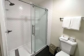 Ramada by Wyndham Anaheim Convention Center