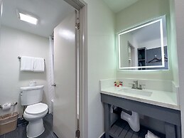 Ramada by Wyndham Anaheim Convention Center