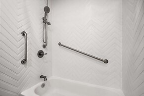 Ramada by Wyndham Anaheim Convention Center