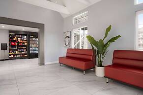 Ramada by Wyndham Anaheim Convention Center