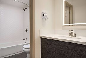 Ramada by Wyndham Anaheim Convention Center