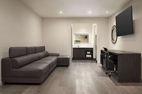 Ramada by Wyndham Anaheim Convention Center