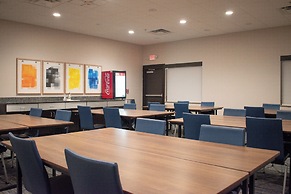 Holiday Inn Express Hotel & Suites New Philadelphia by IHG