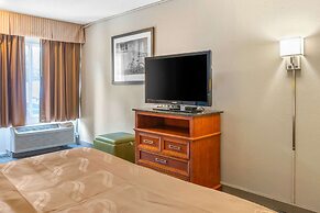 Quality Inn & Suites Apex - Holly Springs