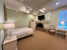 Best Western Grandma's Feather Bed