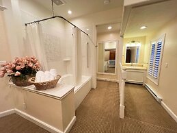 Best Western Grandma's Feather Bed