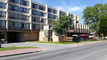 Greenwood Inn & Suites