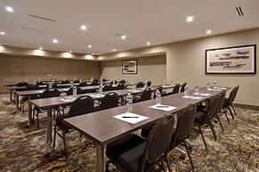 DoubleTree by Hilton St. Louis Airport