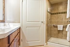 Club Wyndham at Waikiki Beach Walk