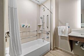 La Quinta Inn & Suites by Wyndham Santa Cruz