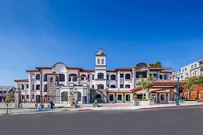 La Quinta Inn & Suites by Wyndham Santa Cruz