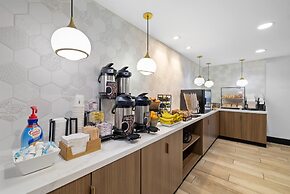 La Quinta Inn & Suites by Wyndham Santa Cruz