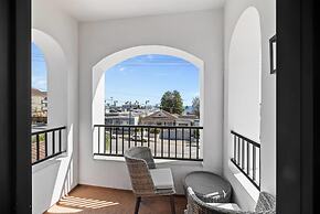 La Quinta Inn & Suites by Wyndham Santa Cruz