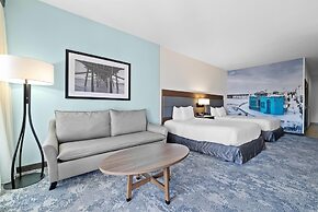 La Quinta Inn & Suites by Wyndham Santa Cruz