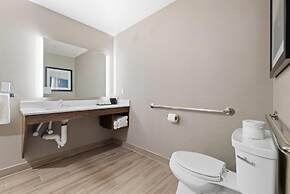 La Quinta Inn & Suites by Wyndham Santa Cruz