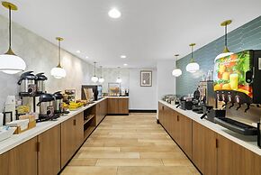 La Quinta Inn & Suites by Wyndham Santa Cruz