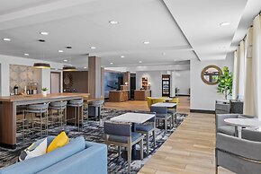 La Quinta Inn & Suites by Wyndham Santa Cruz