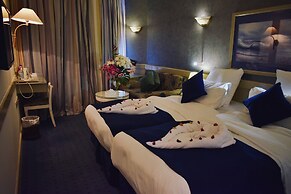 Romance Alexandria Hotel