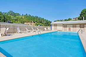 Travelodge by Wyndham Rapid City