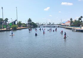 Holiday Inn Express & Suites Oceanfront by IHG