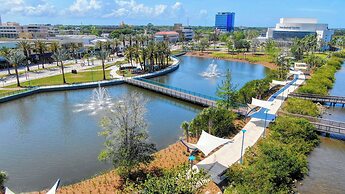 Holiday Inn Express & Suites Oceanfront by IHG