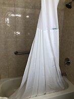 Howard Johnson by Wyndham Winter Haven FL