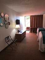 Howard Johnson by Wyndham Winter Haven FL