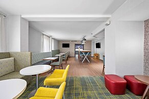 Hampton Inn Cleveland-Westlake