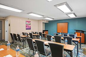 Hampton Inn Cleveland-Westlake