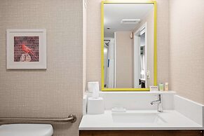 Hampton Inn Cleveland-Westlake