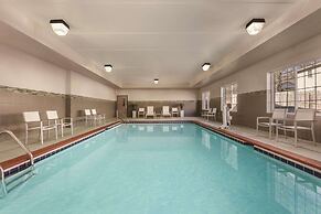 Country Inn & Suites by Radisson, London, KY