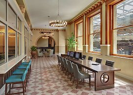 St. Louis Union Station Hotel, Curio Collection by Hilton