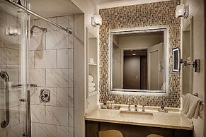 St. Louis Union Station Hotel, Curio Collection by Hilton