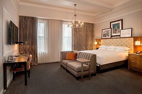 St. Louis Union Station Hotel, Curio Collection by Hilton