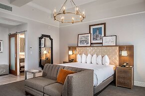 St. Louis Union Station Hotel, Curio Collection by Hilton