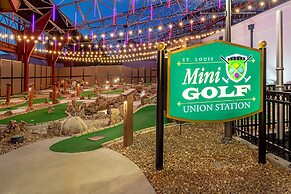 St. Louis Union Station Hotel, Curio Collection by Hilton