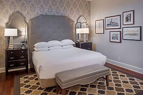 St. Louis Union Station Hotel, Curio Collection by Hilton